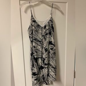 Vestique black and white palm dress